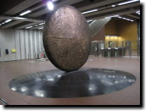 [ Art at the Botanique metr ... ]