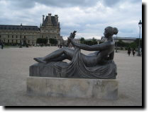 [ Gardins outside the Louvre ]