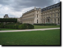 [ Gardins outside the Louvre ]