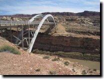 [ Hite bridge over the Colo ... ]