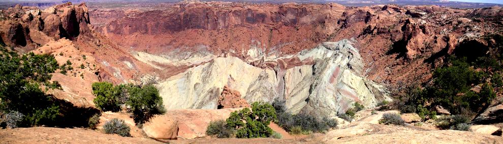 [Panorama of Upheaval Dome impact crater]