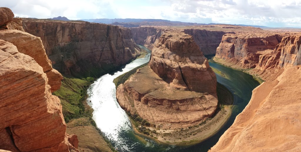 [Panorama of Horseshoe Bend]